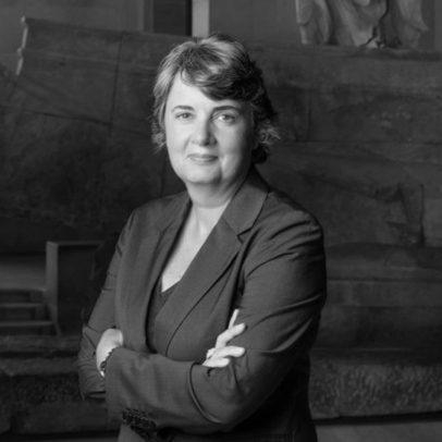 Laurence des Cars assume presidência do Louvre como primeira mulher na história
