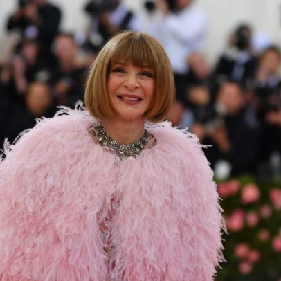 Anna Wintour transforma a Vogue em ícone da moda ao longo de quatro décadas