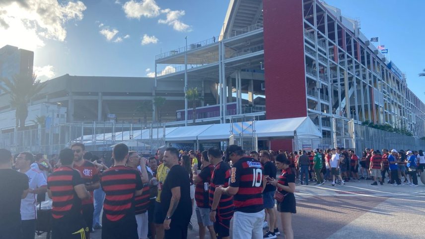 Entorno do Estádio Camping World, em Orlando, para Flamengo e Los Angeles FC (Foto: Diogo Dantas)
