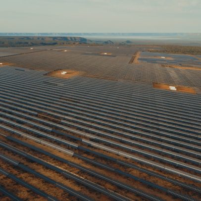 Energia solar impulsiona desenvolvimento no sertão e atrai bilhões em investimentos