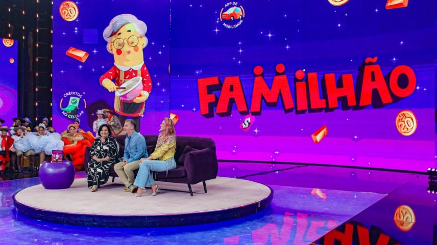 O apresentador Luciano Huck apresenta o programa Familhão no Domingão (Foto: Divulgação)