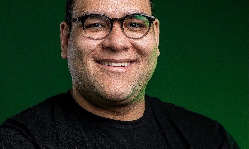 Leonardo Guinelli, especialista em Employer Branding e Talent Outreach da Stone (Foto: LinkedIn | Reprodução)