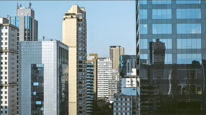 Prédios da Faria Lima: centro financeiro de São Paulo, rua abriga escritórios das maiores empresas do país e deve receber nova leva de construções após leilão previsto pela prefeitura (Foto: Victor Moriyama/Bloomberg/1-9-2022)