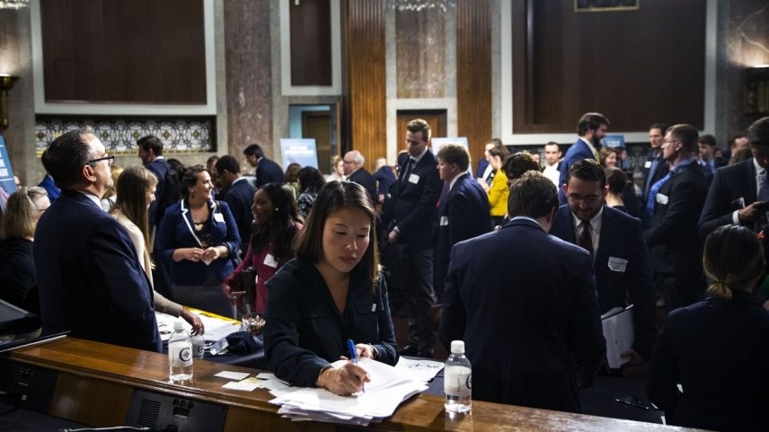 Feira de empregos em Washington, em 2018 (Foto: Al Drago/The New York Times)