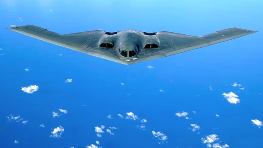 Bombardeiro B-2 dos EUA tem asa combinada (Foto: SSgt Bennie J. Davis III)