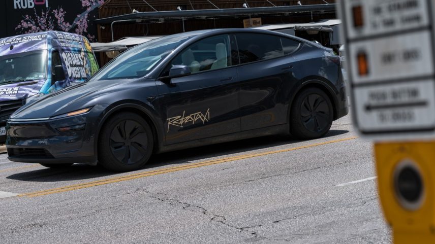 Veículo que a Tesla está usando para testes de robotáxi em Austin (Foto: Bloomberg)