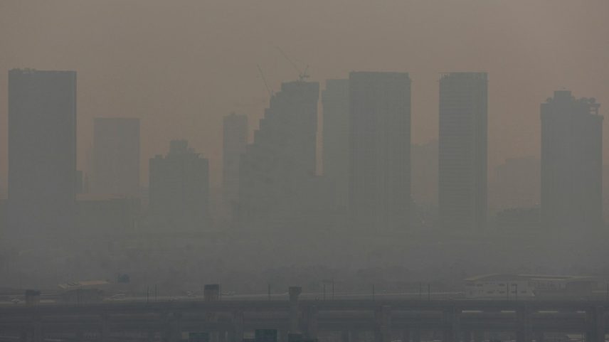 Poluição do ar em Bangkok (Foto: REUTERS/Chalinee Thirasupa)