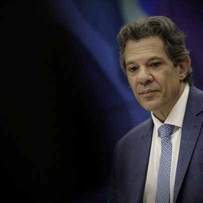 Lula aguarda resposta da AGU sobre decreto que revogou IOF e possível usurpação
