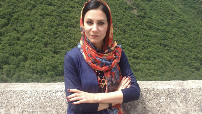 Laleh Saati se converteu do islamismo para o cristianismo. (Foto: Facebook)