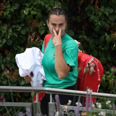 Sabalenka supera Sinner em treino conjunto e mostra força no tênis