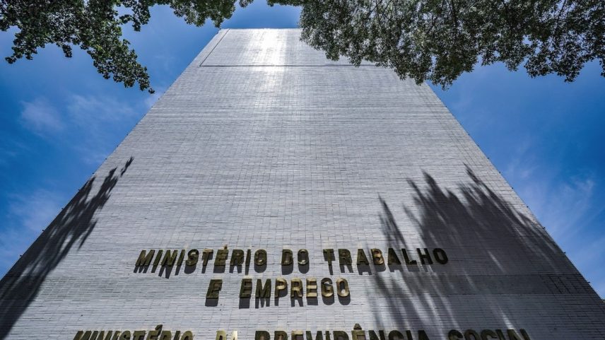 Sede do Ministério do Trabalho e o da Previdência Social, no Distrito Federal — Foto: Rafa Neddermeyer/Agência Brasil