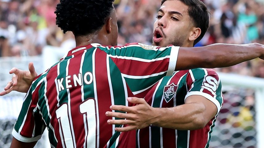 Keno e Nonato celebram gol do Fluminense sobre o Ulsan em partida do Mundial (Foto: Elsa - FIFA/FIFA via Getty Images)