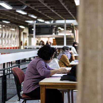 Câmara aprova destinação de recursos do pré-sal para alunos de universidades públicas