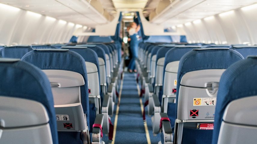 Caso de homem que foi o único sobrevivente de queda de avião na Índia chamou a atenção para a posição do seu assento (Foto: iStock)