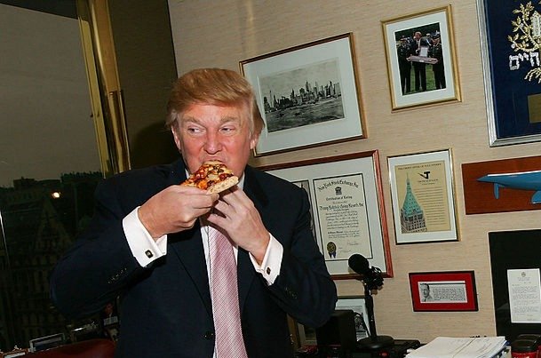 O tráfego de pizzas no Papa Johns mais próximo do Pentágono estava "alto" uma hora antes dos Estados Unidos lançarem ataques contra instalações nucleares iranianas na noite do último sábado, 21. (Foto: Getty Images)