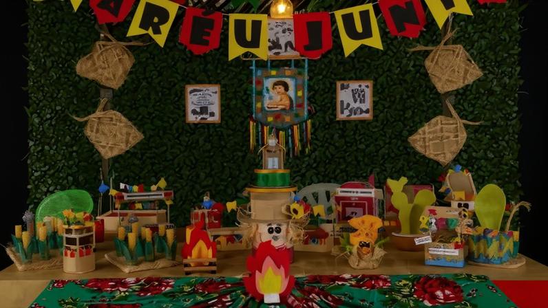 Há diversos modelos variados de decoração de Festa Junina que você pode reproduzir em casa