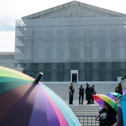 Suprema Corte dos EUA permite que pais optem por não incluir livros LGBT+ nas aulas