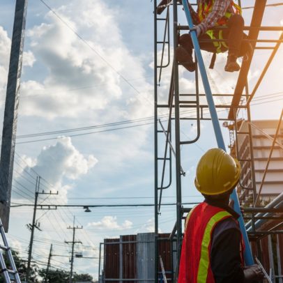 Construção civil eleva salários acima da inflação com maior alta do INCC desde 2022