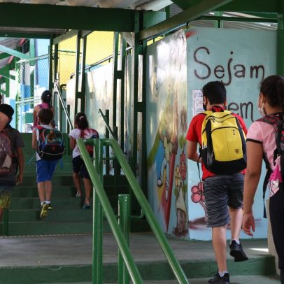 Sistema Nacional de Educação promove uso eficiente de recursos públicos na educação