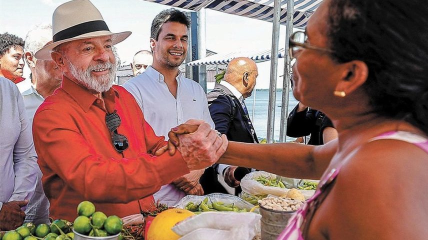 Não gostam de mim porque mandamos um projeto de lei ao Congresso isentando quem ganha até R$ 5 mil de pagar imposto de renda (Foto: Cláudio Kbene/ PR)