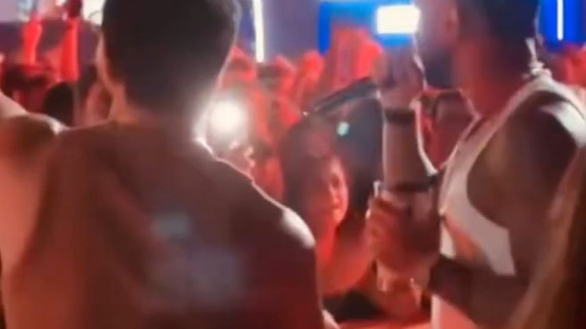 Gabigol canta música do Flamengo em evento no Rio de Janeiro (Foto: Reprodução)