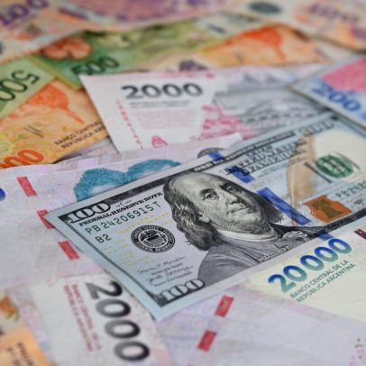 Dólar sobe 0,29% após anúncio de cessar-fogo por Trump e fecha a R$ 5,51