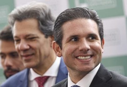 Hugo Motta critica governo federal e defende posição sobre votação do IOF na Câmara
