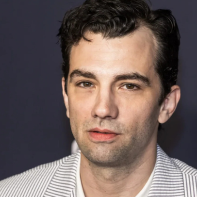 Novo ator assume papel na quarta temporada de Reacher após saída de Jay Baruchel