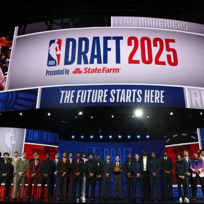 Cooper Flagg assina contrato de R$ 345 milhões como calouro da NBA