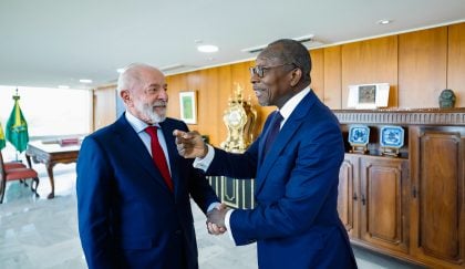 Lula e o presidente do Benin, Patrice Talon, em reunião no Palácio do Planalto. (Foto: Claudio Kbene / PR)