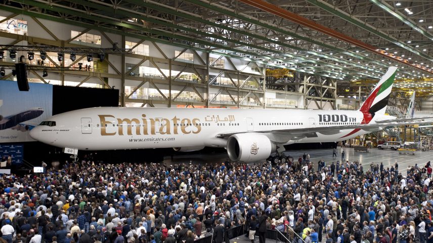 Boeing 777 da Emirates, que marcou a milésima entrega do modelo (Foto: Boeing/Divulgação)