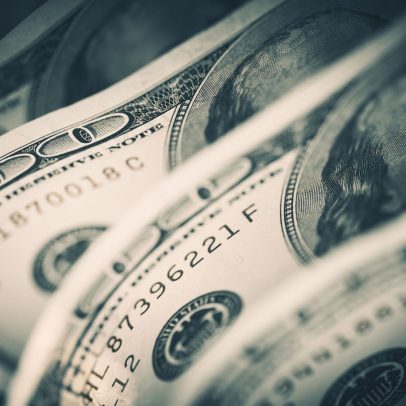 Wall Street enfrenta ilusões em 2025 com dólar forte e quedas nas bolsas asiáticas