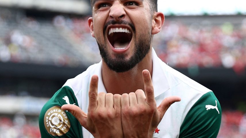 Flaco Lopez foi o nome da vitória do Palmeiras (Foto: AFP)