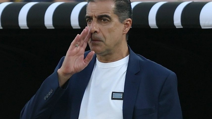 Técnico exaltou postura de seus jogadores na vitória sobre o PSG no Mundial (Foto: Harry How/Getty Images)