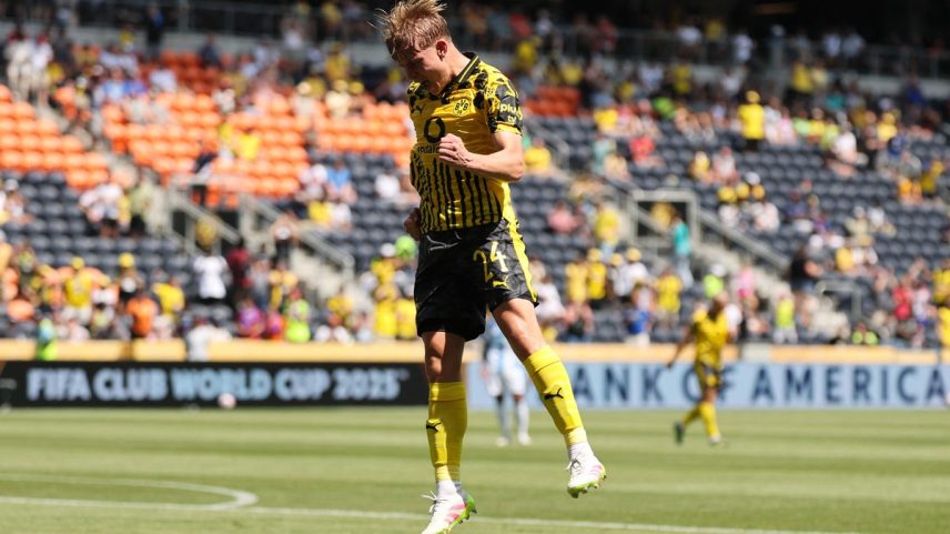 Daniel Svensson fez o gol da vitória do Borussia Dortmund (Foto: Michael Reaves / GETTY IMAGES NORTH AMERICA / Getty Images via AFP)