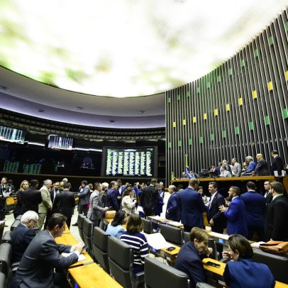 Congresso e Judiciário também 'farreiam' com dinheiro público, revela análise
