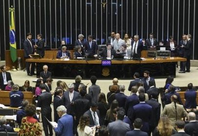 Aumento no número de deputados gera preocupação sobre custos para os cofres públicos