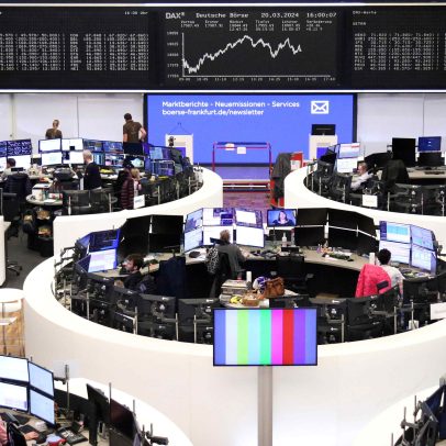 Bolsas europeias encerram a semana em baixa após período de valorização