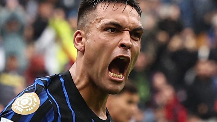 Lautaro Martínez comemora gol marcado pela Inter de Milão contra o Urawa Red Diamonds no Mundial (Foto: Agustin Marcarian/REUTERS)