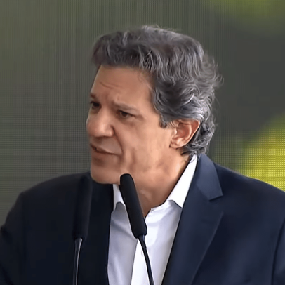 Haddad assume papel de porta-voz de Lula nas negociações com o Congresso