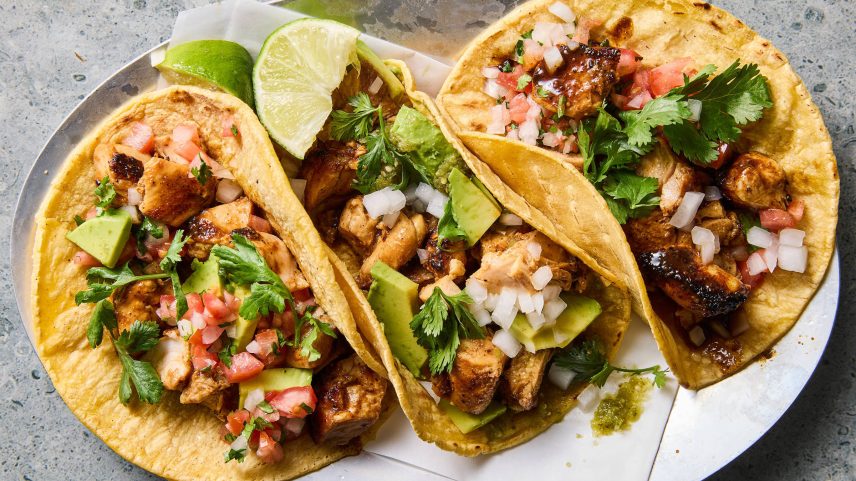 Tacos de frango (Foto: Christopher Testani /The New York Times)