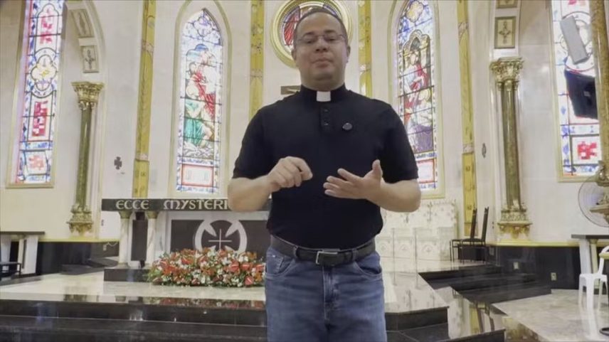 Padre Luiz Henrique explicou a reação ao pedido do menino durante a missa em Tupã (Foto: TV TEM/ Reprodução)