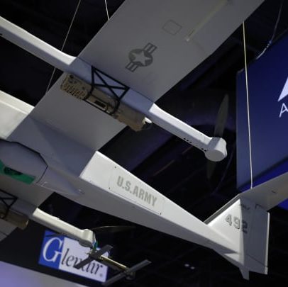 Ações de tecnologia de defesa disparam e analistas projetam novas altas