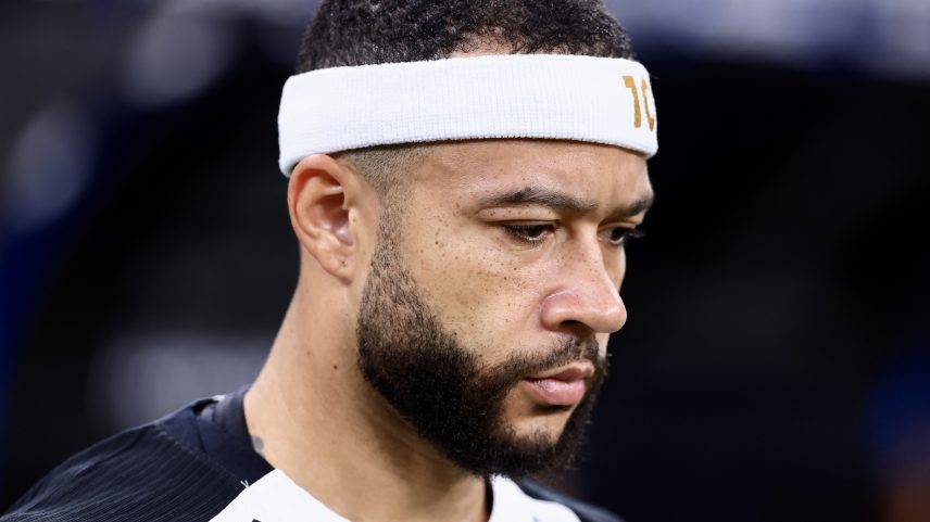 Memphis Depay, atacante do Corinthians, tem quase xxx milhões a receber do clube (Foto: Marcello Zambrana/AGIF)
