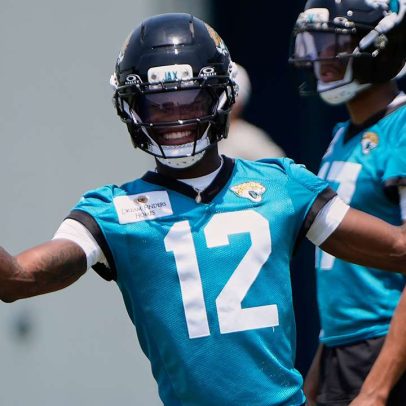 Travis Hunter se destaca entre os candidatos a Novato do Ano da NFL em 2025