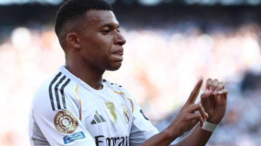Mbappé retira queixa contra o PSG (Foto: FRANCK FIFE / AFP)