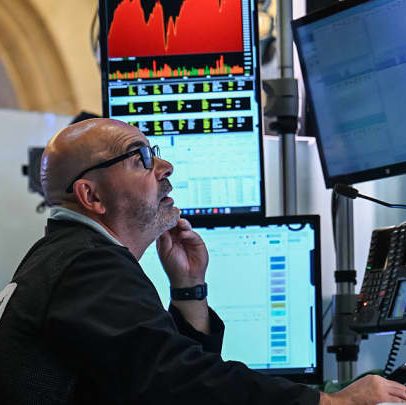 Reduzimos 3 ações e adquirimos 2 novas em nossa estratégia de investimentos