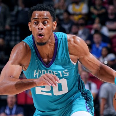 Hornets vencem Thunder e avançam para a final da Summer League da NBA 2K26