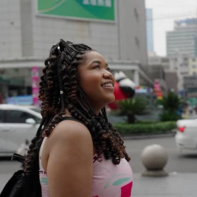 Americano vive com $30 mil por ano em Chengdu e se sente rico em comparação aos EUA