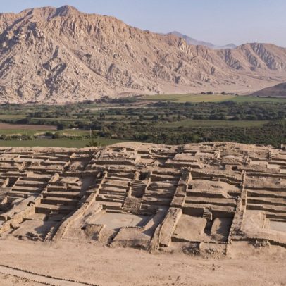 Cidadela peruana de 3,8 mil anos é aberta ao turismo e revela história antiga